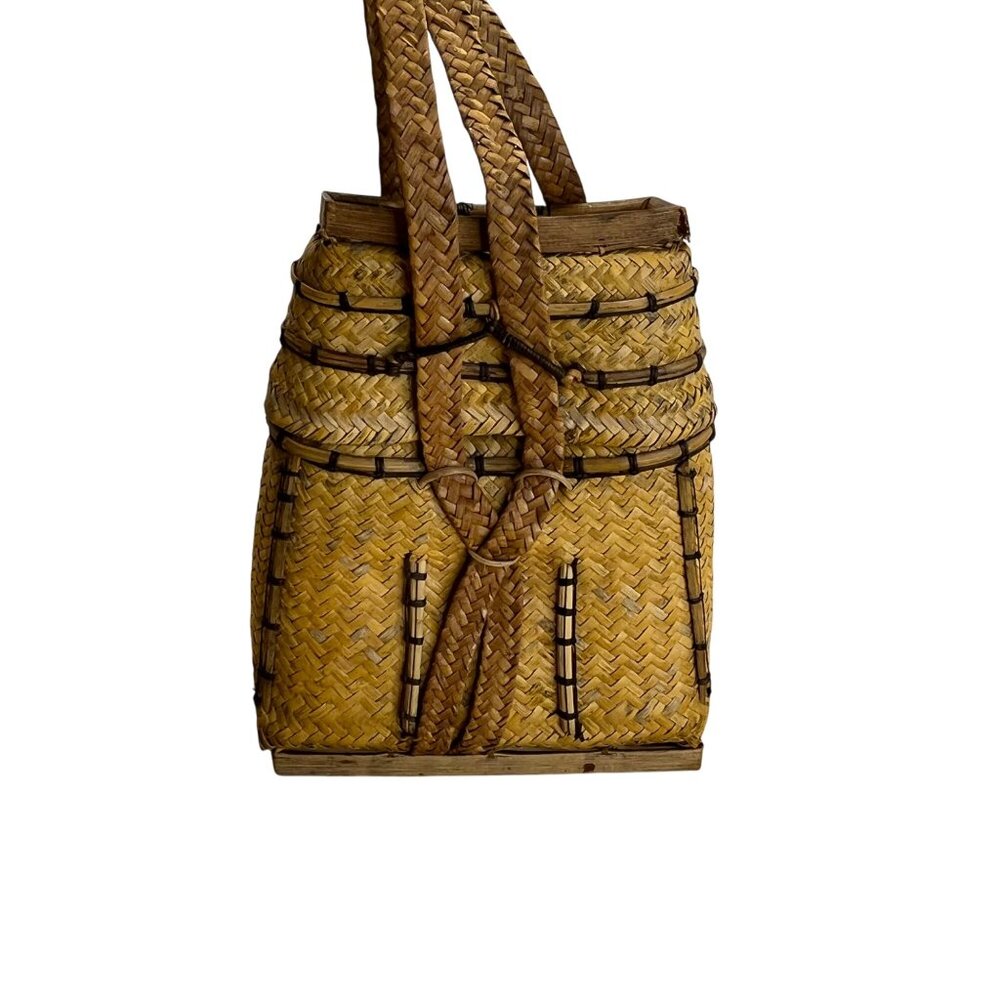 Vintage Handcrafted Philipines Natural Woven Straw Pasikin Basktet Size S